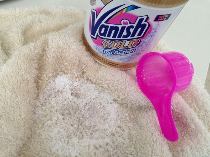 Vanish OxiAction Gold Branqueador em Pó