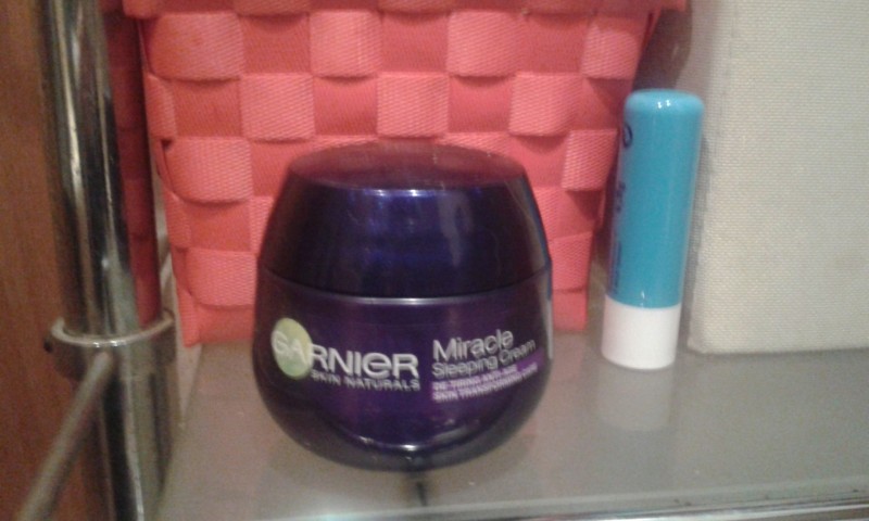 Youzz Garnier Miracle Sleeping Cream em utilização!