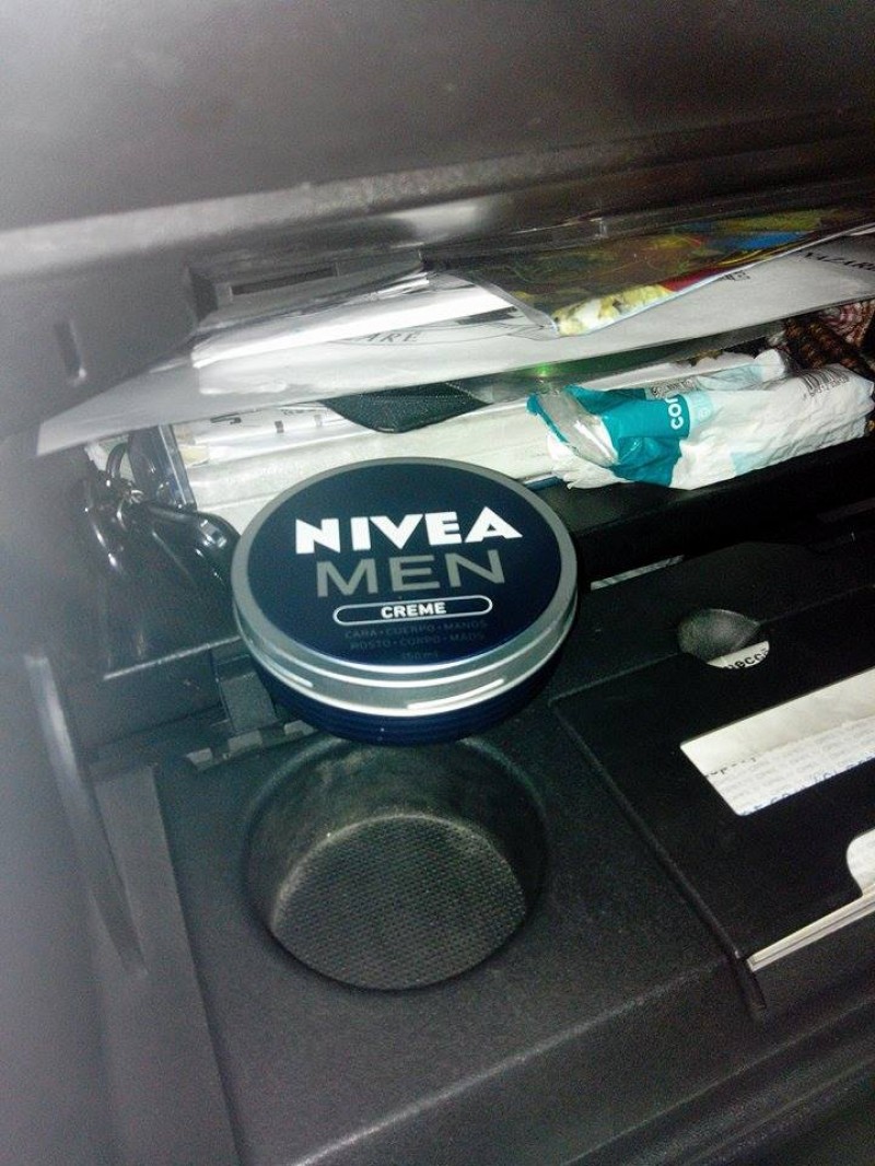 No carro e em qualquer lugar #youzzNIVEA e #youzz