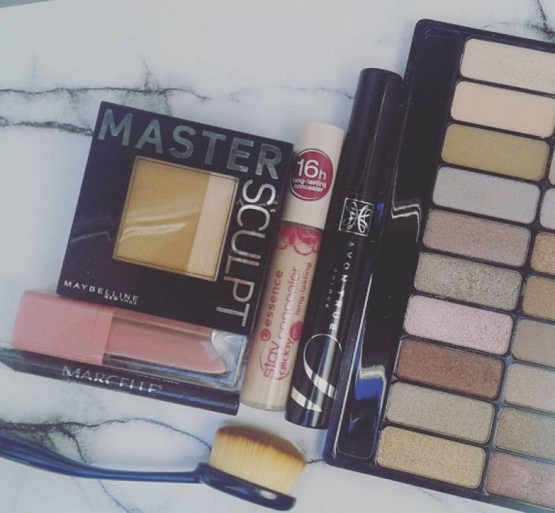 TODAY'S MAKEUP