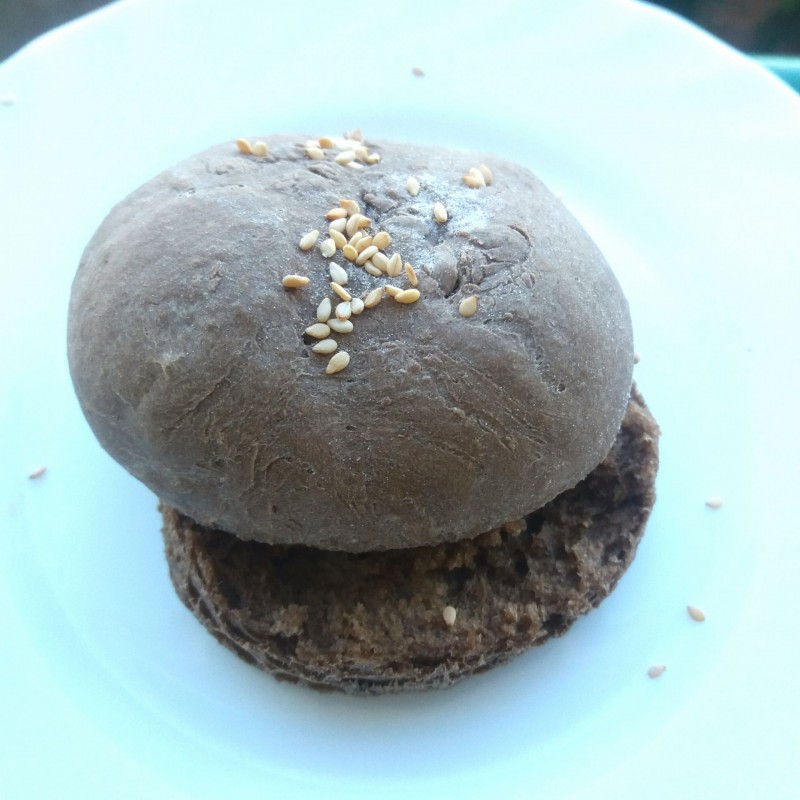 Pãezinhos de alfarroba com farinha nacional