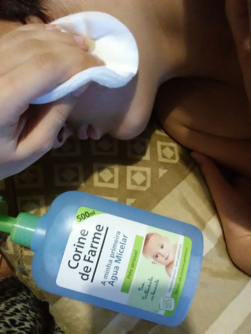 A primeira água do pequenino !