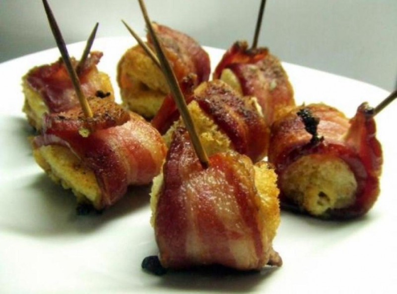 Rollitos de Queso Angulo y Bacon ahumado